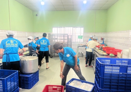 Suất ăn công nghiệp tại Long Thành